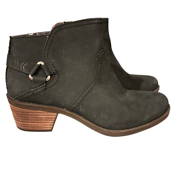 Teva 'Foxy' Black Leather Ankle Boots Size US 8 - Picture 1 of 8